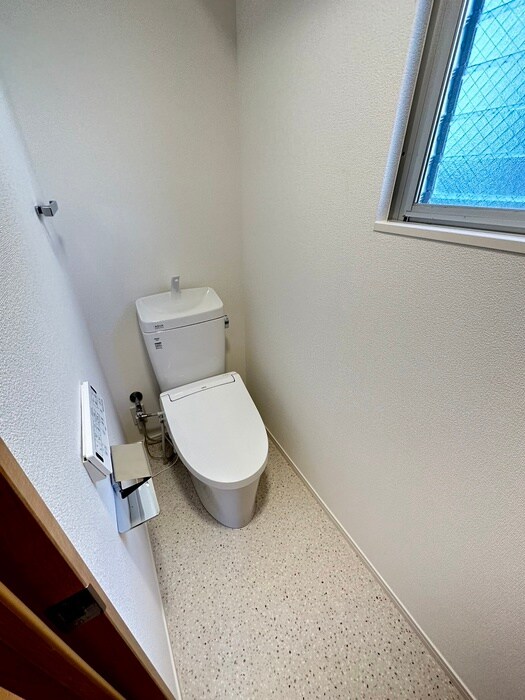 物件内観写真12　(トイレ)