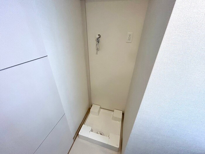 物件内観写真12　(洗濯機置場)