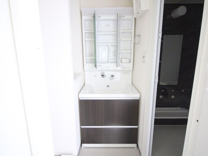物件内観写真13　(洗面)