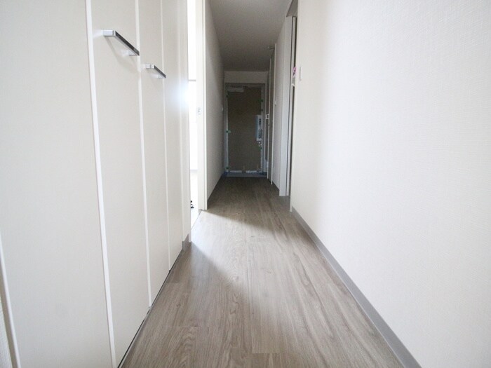 物件内観写真20　(廊下)