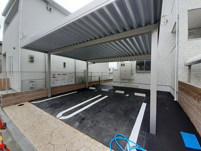 物件外観写真2　(駐車場)