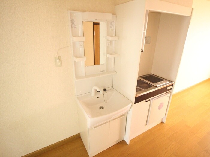 物件内観写真8　(洗面)