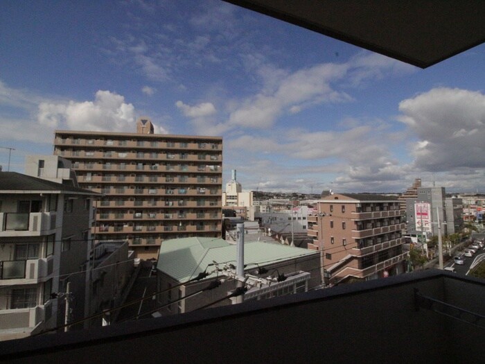 物件内観写真18　(室内からの展望)