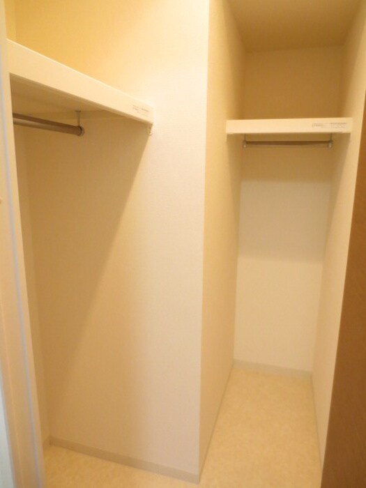 物件内観写真11　(収納)