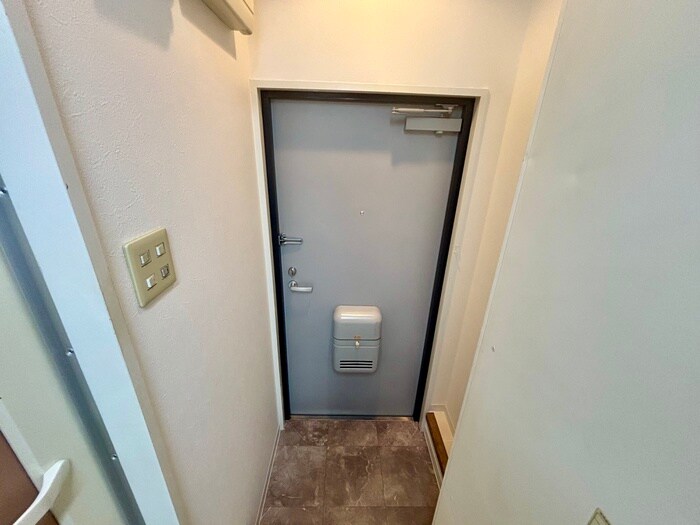 物件内観写真15　(玄関)