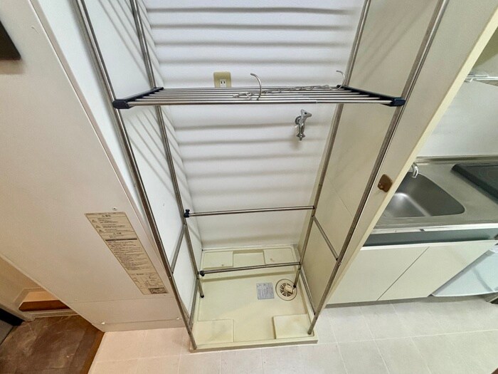 物件内観写真16　(洗濯機置場)