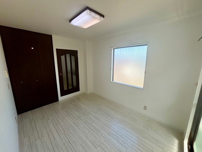 物件内観写真18　(居室)