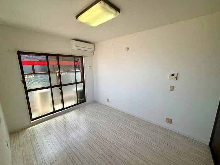 物件内観写真21　(居室)