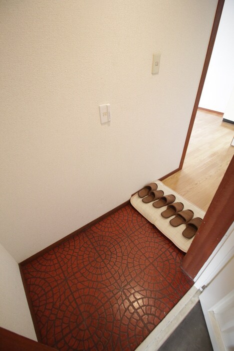 物件内観写真7　(玄関)