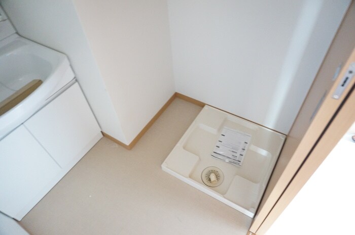 物件内観写真19　(洗濯機置場)