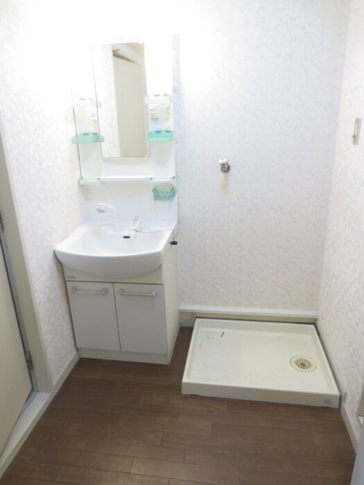 物件内観写真12　(洗濯機置場)