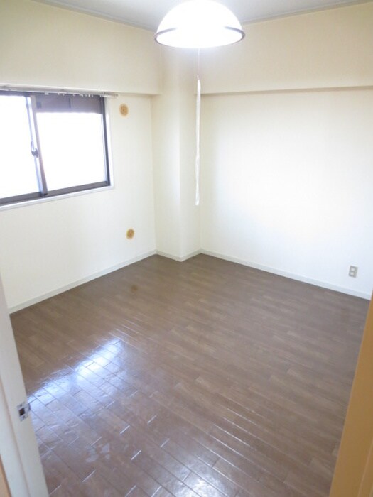 物件内観写真15　(居室)