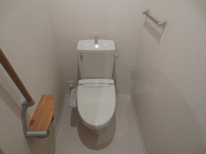 物件内観写真15　(トイレ)