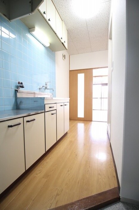 物件内観写真7　(玄関)