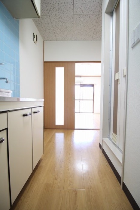 物件内観写真9　(廊下)