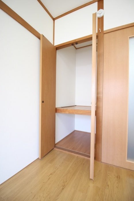 物件内観写真11　(収納)