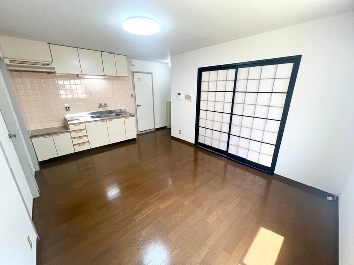 物件内観写真10　(居室)