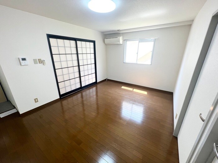 物件内観写真11　(居室)