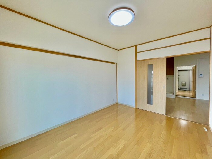 物件内観写真8　(居室)