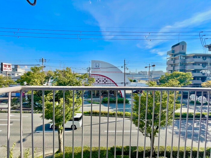 物件内観写真18　(室内からの展望)