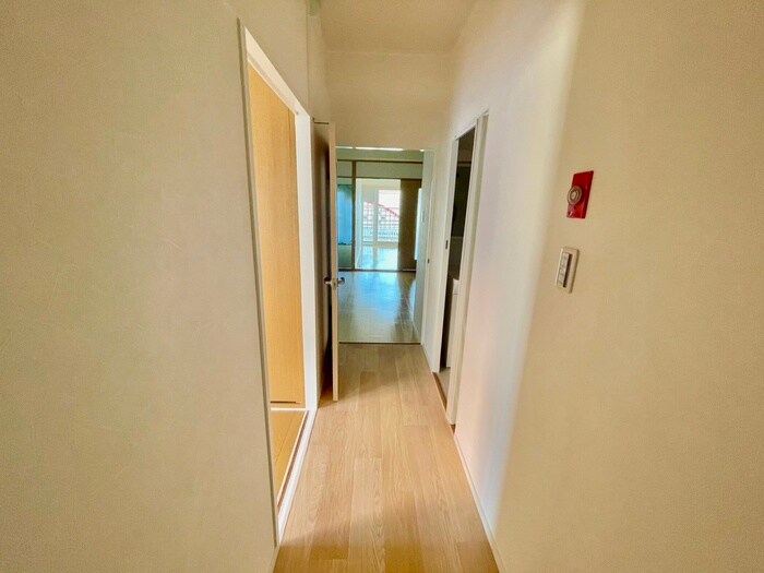 物件内観写真21　(廊下)