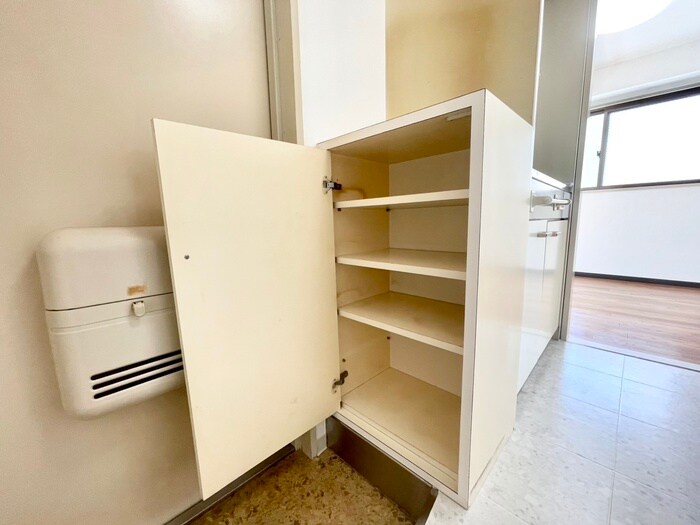 物件内観写真16　(靴箱)