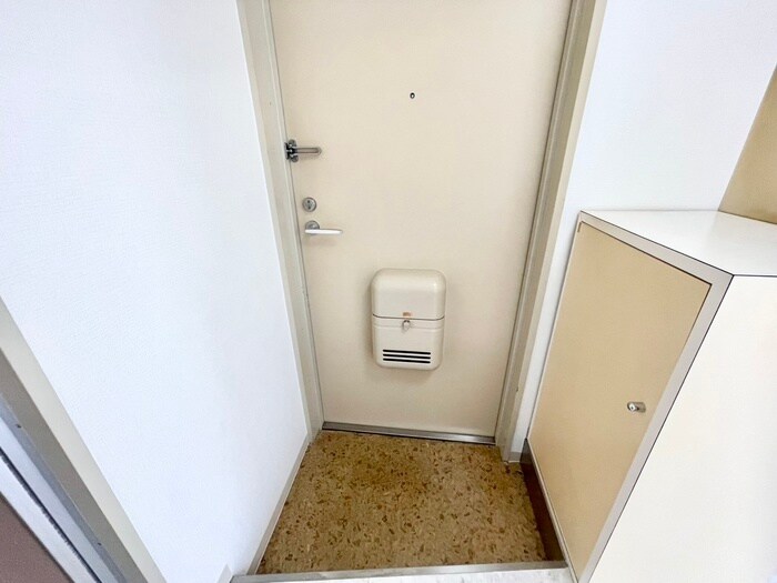 物件内観写真17　(玄関)