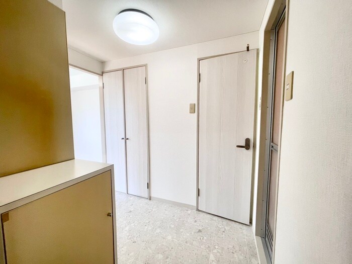 物件内観写真21　(廊下)