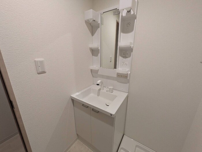 物件内観写真12　(洗面)