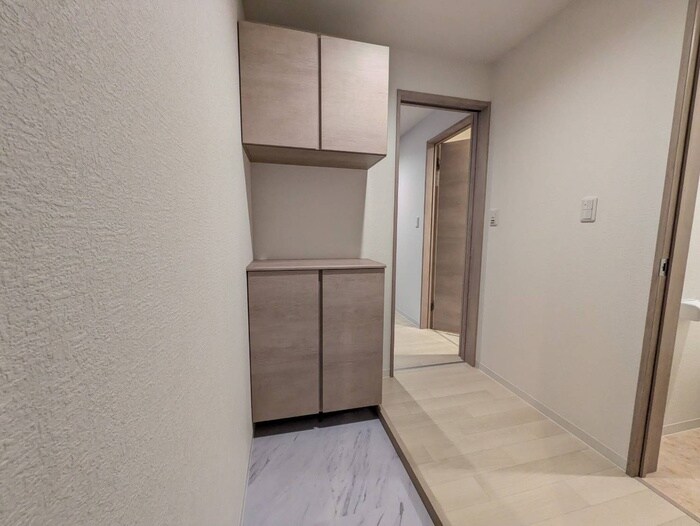 物件内観写真15　(玄関)