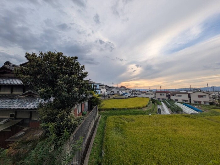 物件内観写真18　(室内からの展望)