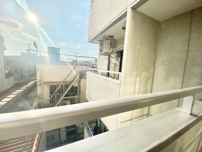 物件内観写真16　(室内からの展望)