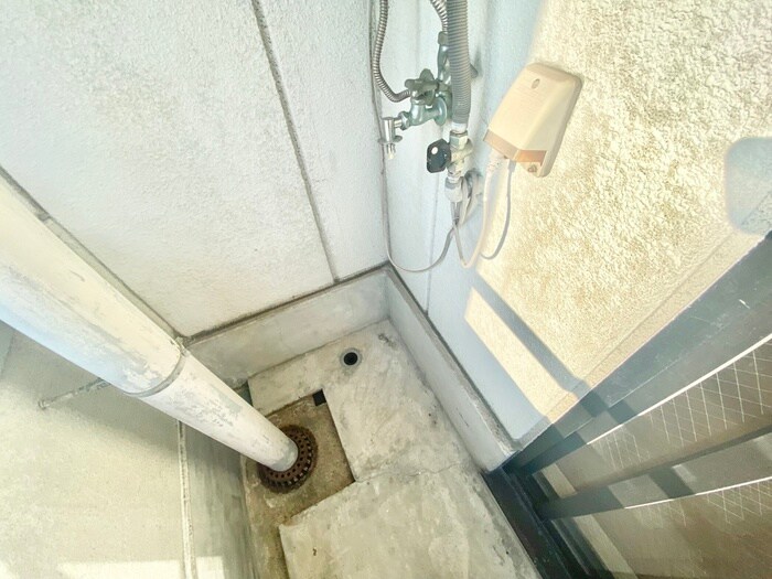 物件内観写真17　(洗濯機置場)