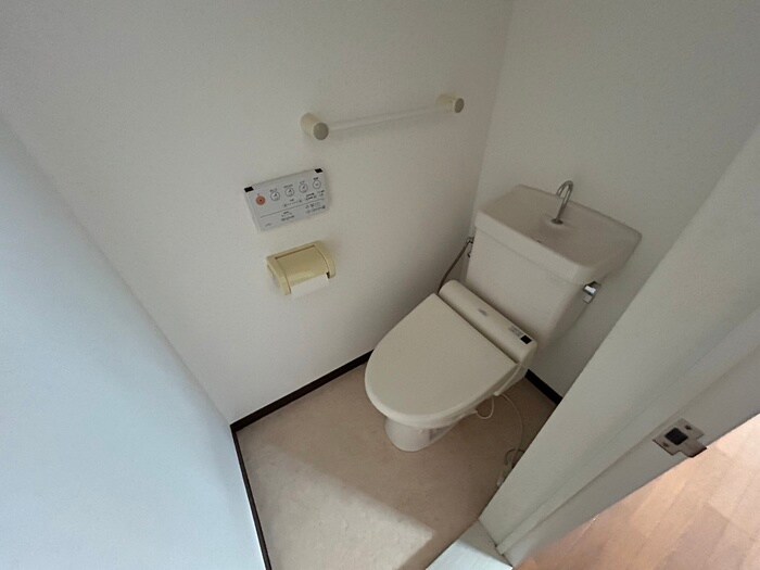 物件内観写真12　(トイレ)