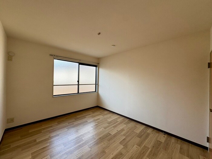 物件内観写真11　(居室)