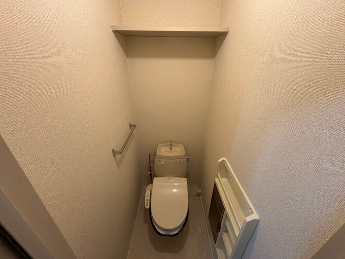 物件内観写真14　(トイレ)