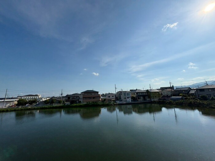 物件内観写真18　(室内からの展望)