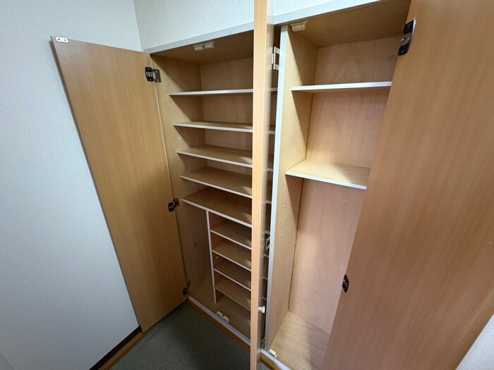 物件内観写真19　(靴箱)