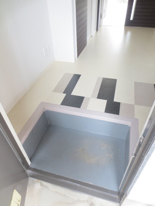 物件内観写真17　(玄関)