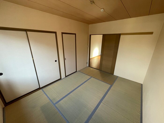 物件内観写真8　(居室)