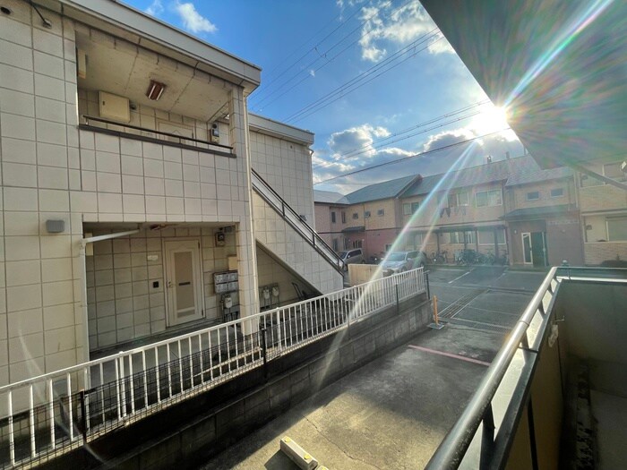 物件内観写真16　(室内からの展望)