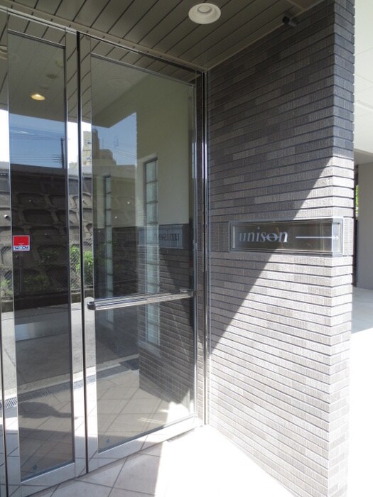 物件外観写真5　(エントランス部分)