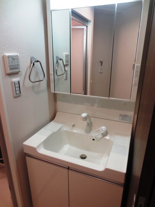 物件内観写真12　(洗面)