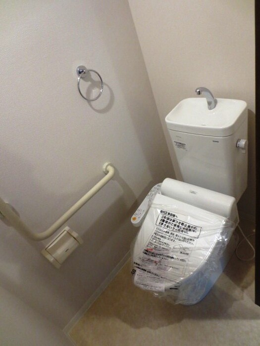 物件内観写真15　(トイレ)