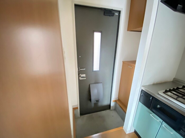 物件内観写真8　(玄関)