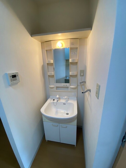 物件内観写真9　(洗面)