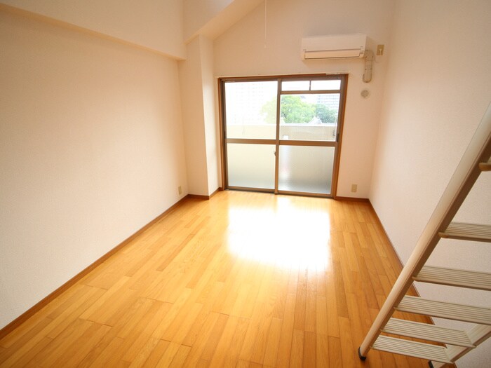 物件内観写真10　(居室)