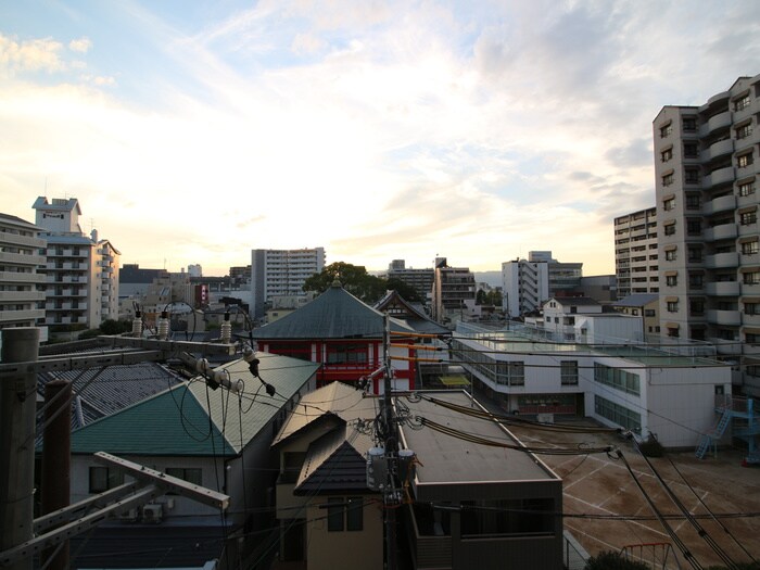 物件内観写真20　(室内からの展望)