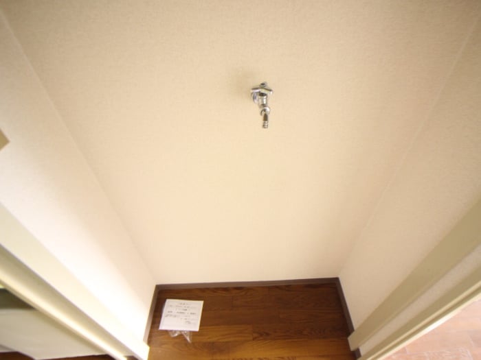 物件内観写真12　(洗濯機置場)