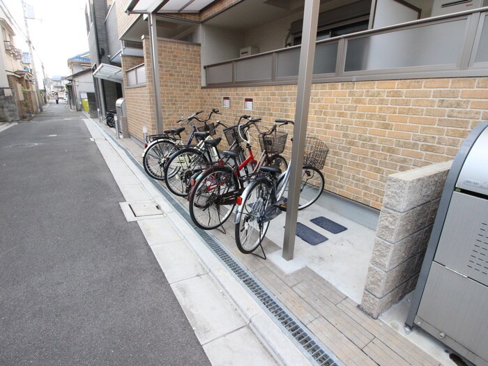 物件外観写真5　(駐輪場)